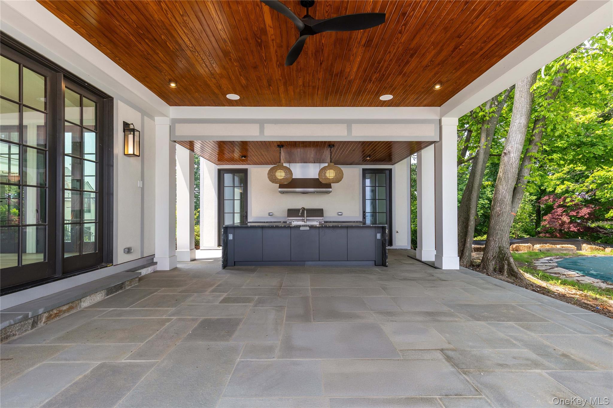 104 Premium Point Road Mamaroneck Mamaroneck, NY 10801