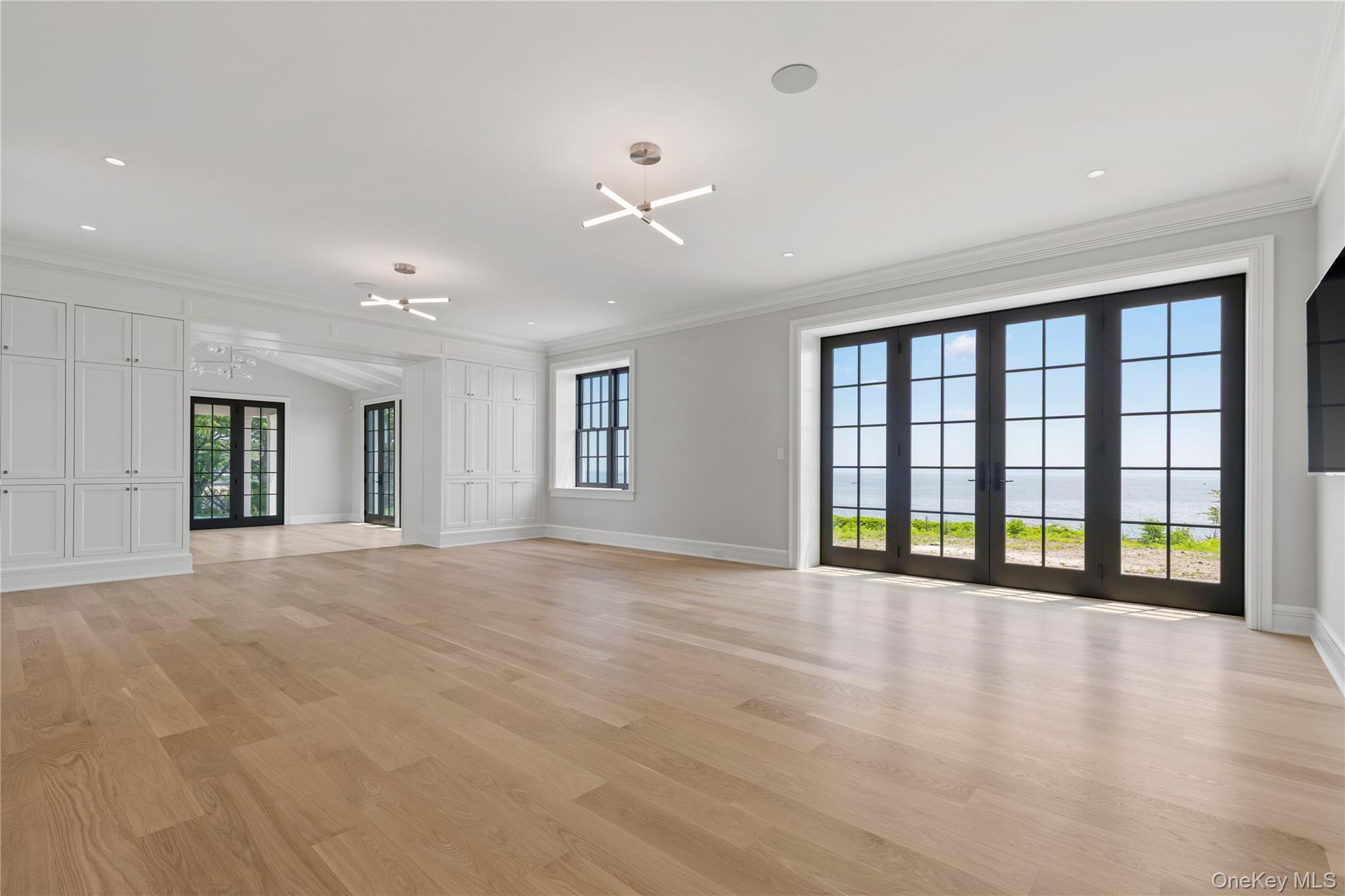 104 Premium Point Road Mamaroneck Mamaroneck, NY 10801