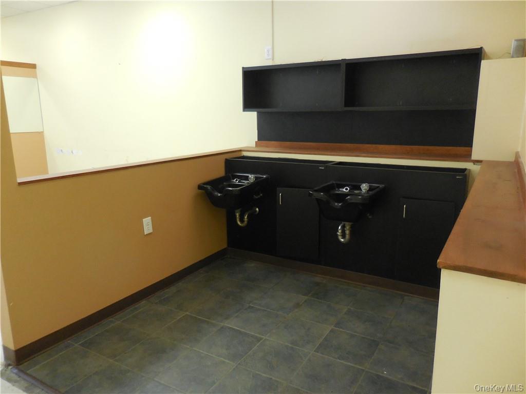 77 N Plank Road Out of NYC Newburgh, NY 12550