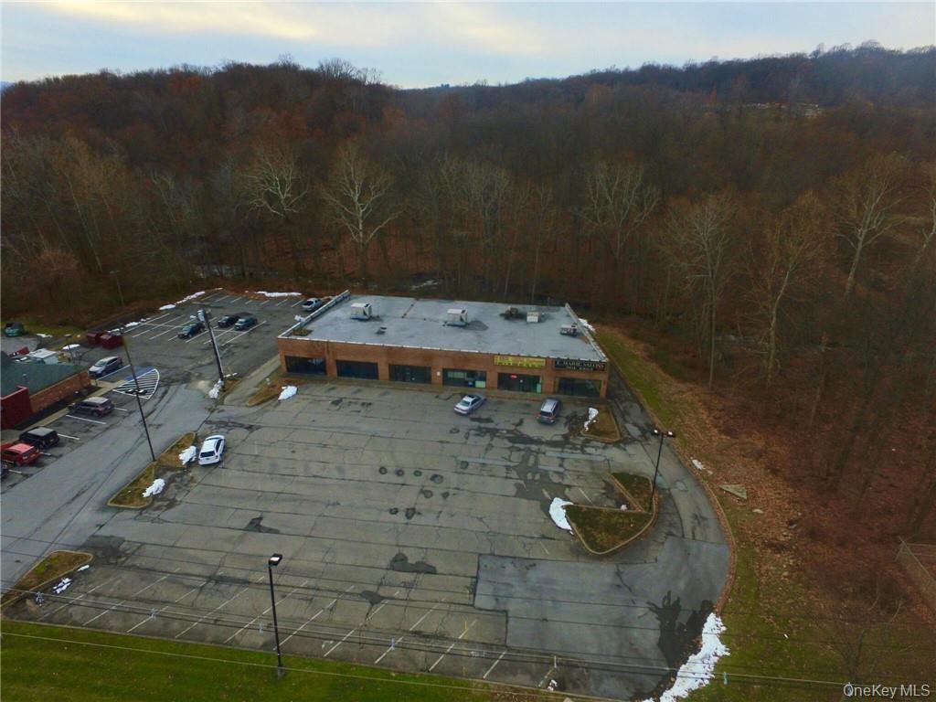 77 N Plank Road Out of NYC Newburgh, NY 12550