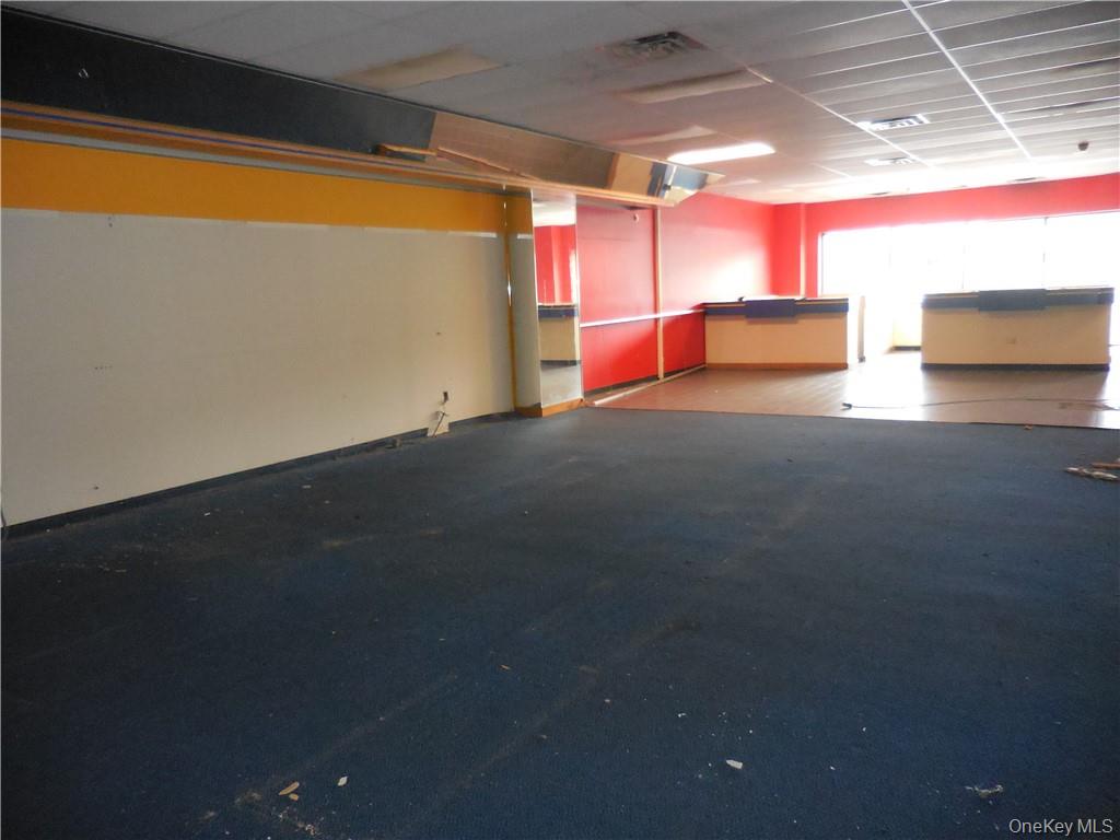 77 N Plank Road Out of NYC Newburgh, NY 12550