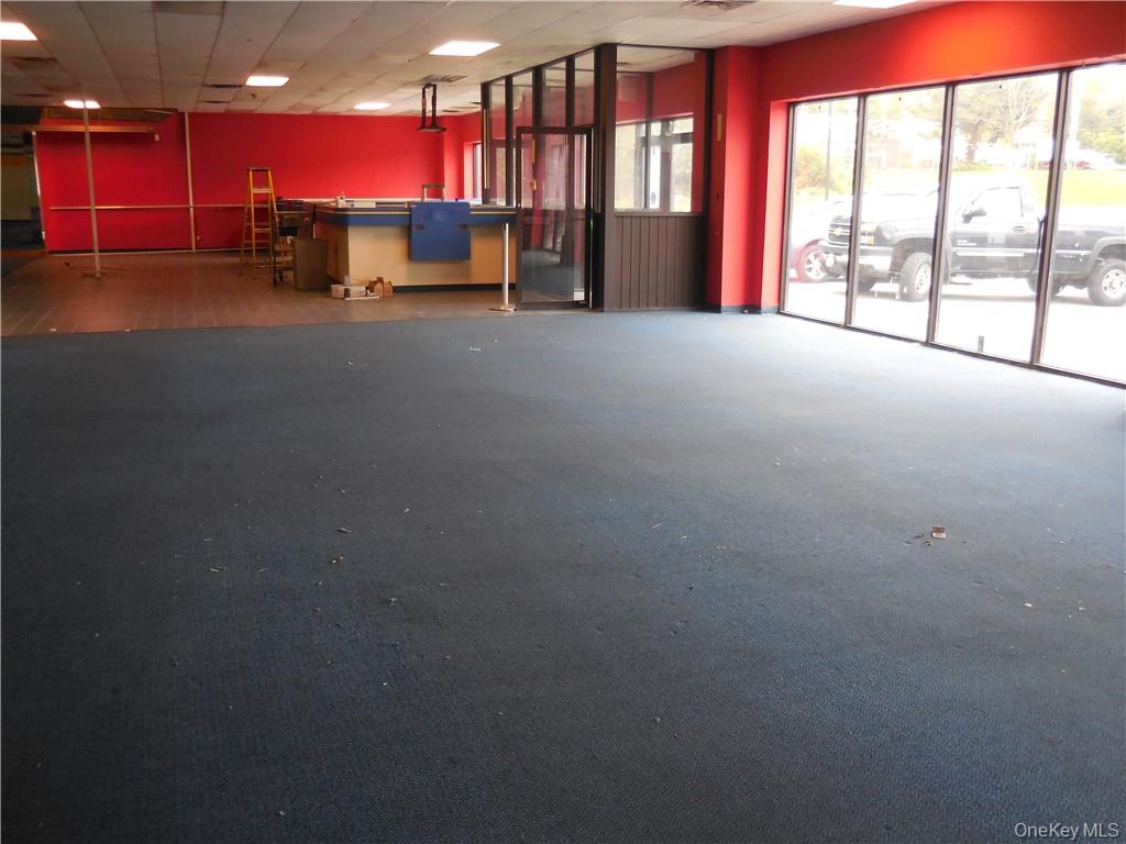 77 N Plank Road Out of NYC Newburgh, NY 12550