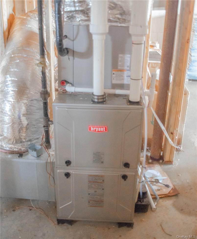 55 Hilltop Drive Out of NYC Hurley, NY 12443