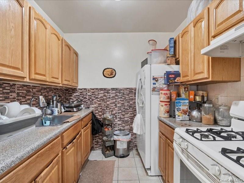 1207 Findlay Avenue Bronx, NY 10456