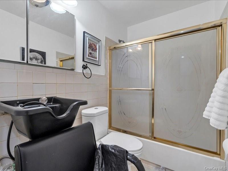 1207 Findlay Avenue Bronx, NY 10456