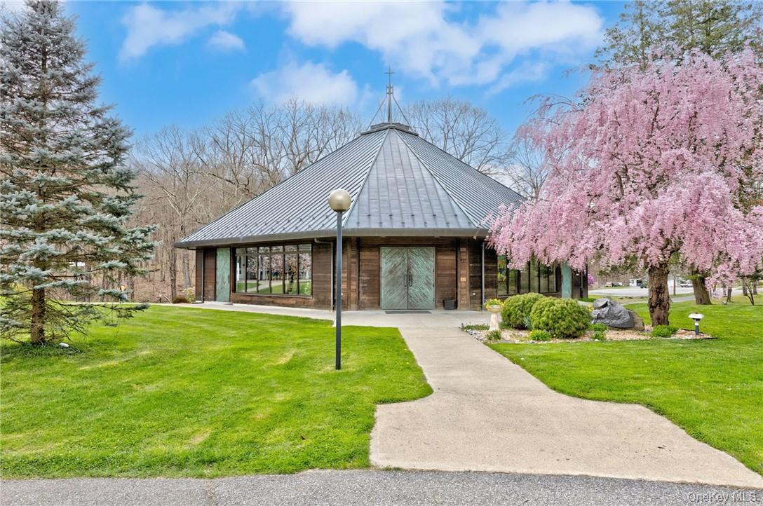 200 Cardinal Road Out of NYC Hyde Park, NY 12538