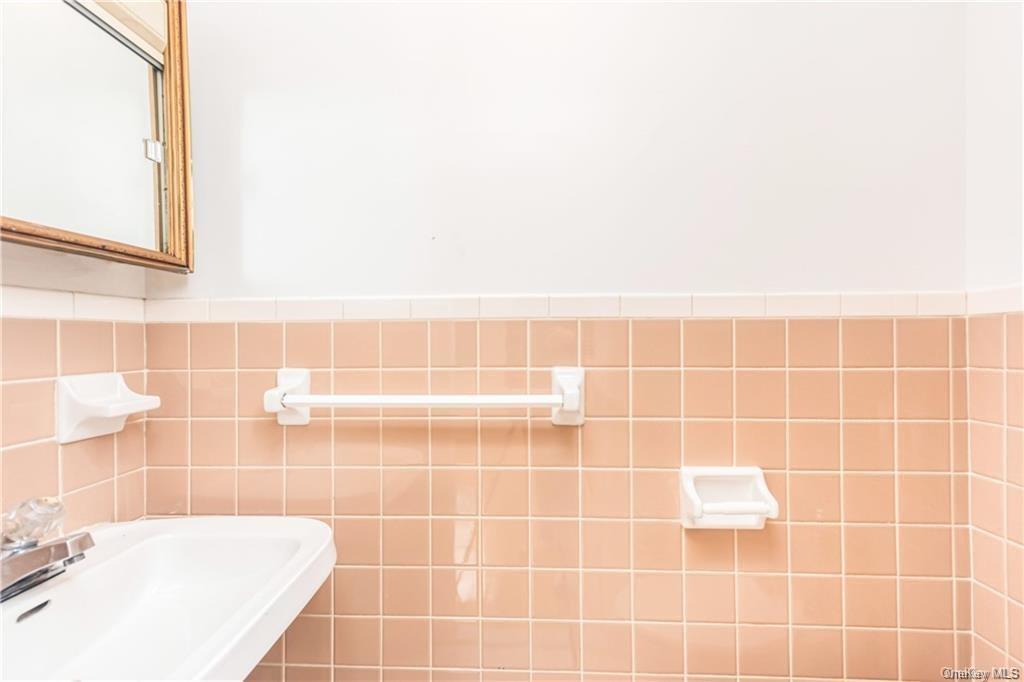 204 West 260th Street Bronx, NY 10471