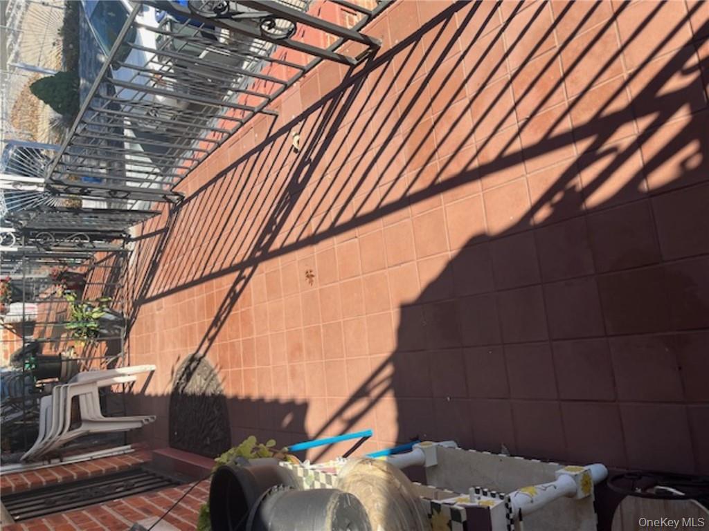 3613 Paulding Avenue Bronx, NY 10469