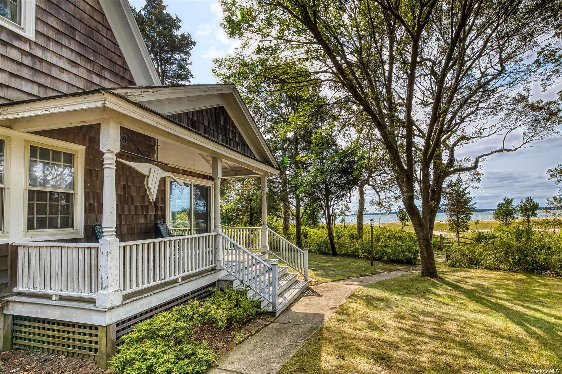 1695 Old Woods Path Southold Southold, NY 11971