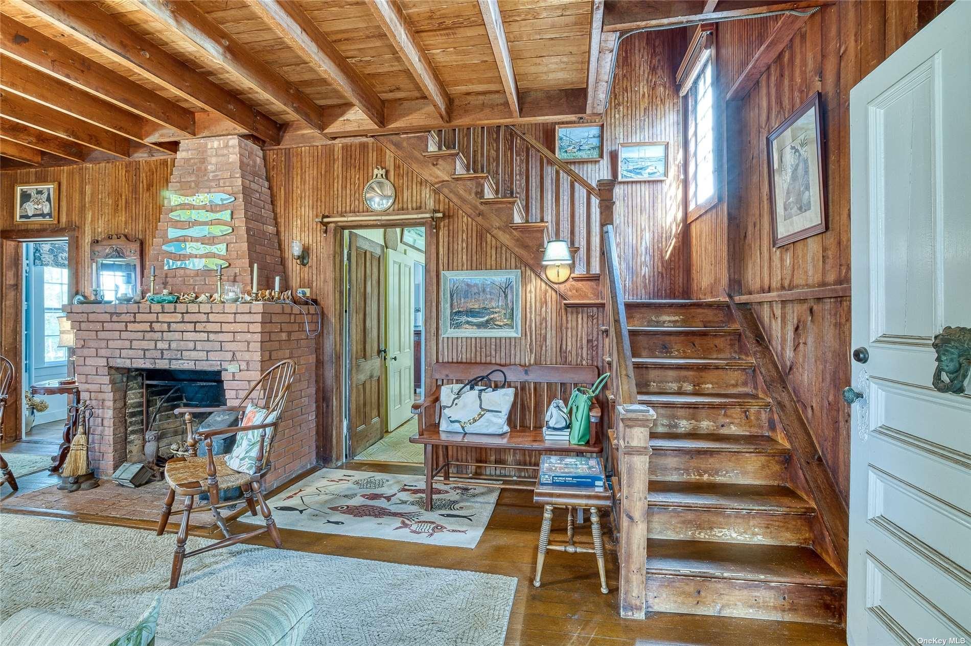 1695 Old Woods Path Southold Southold, NY 11971