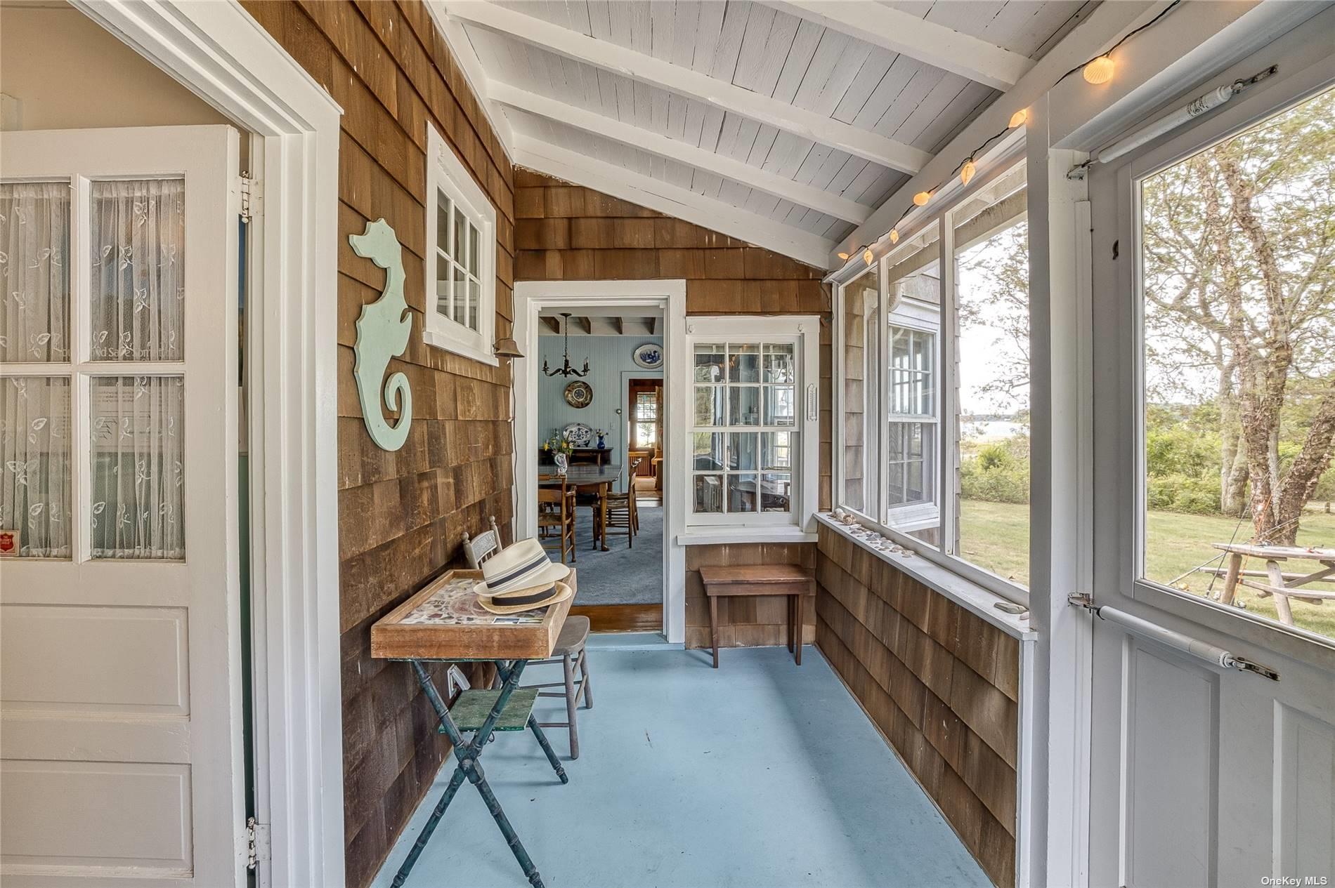 1695 Old Woods Path Southold Southold, NY 11971