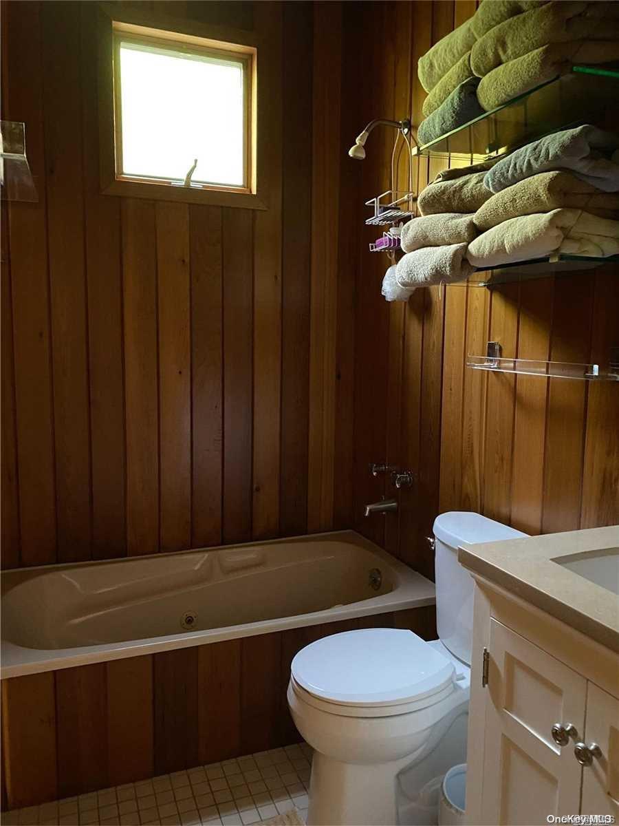 373 Dehnhoff Walk Ocean Beach Ocean Beach, NY 11770