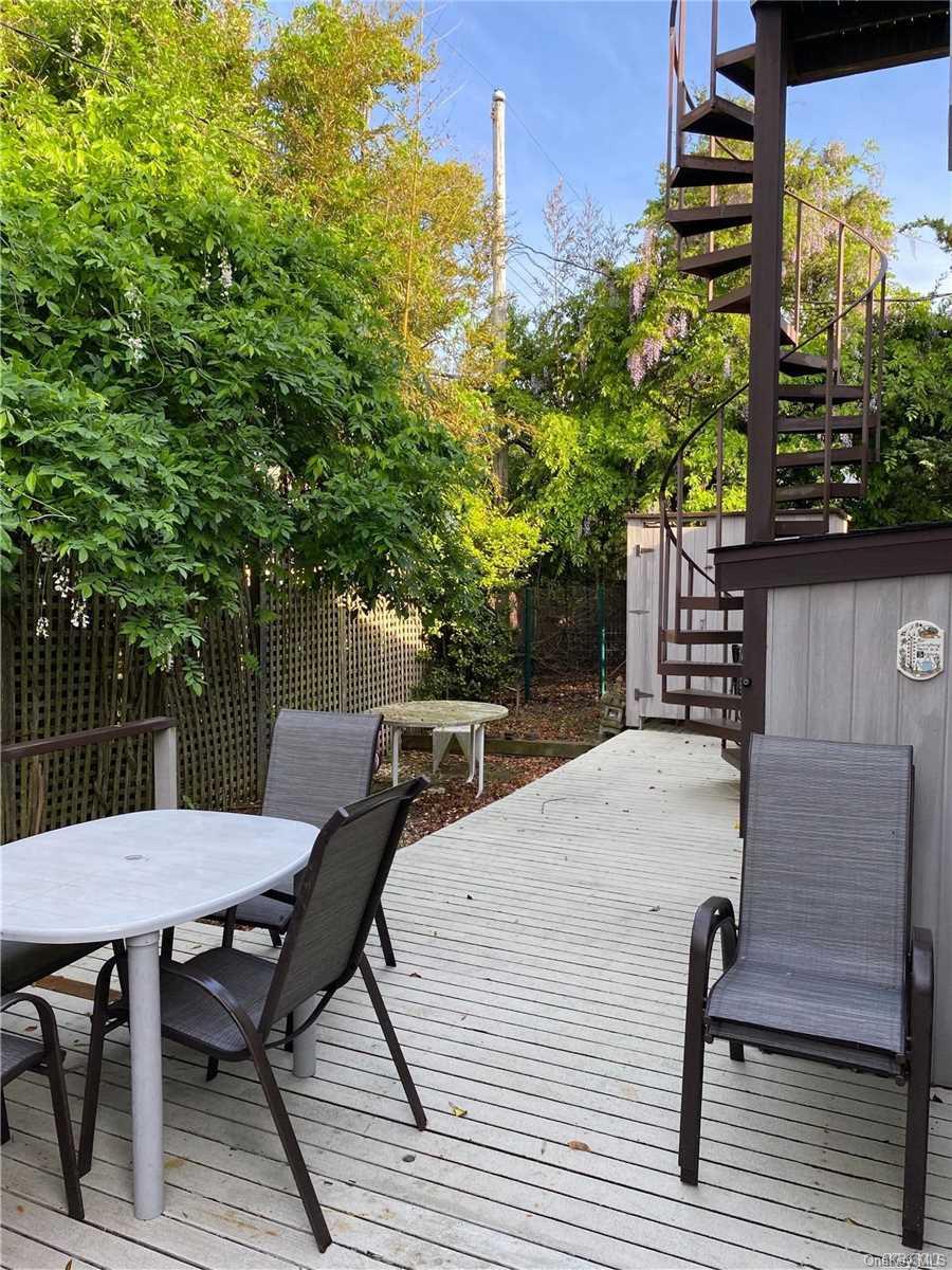 373 Dehnhoff Walk Ocean Beach Ocean Beach, NY 11770