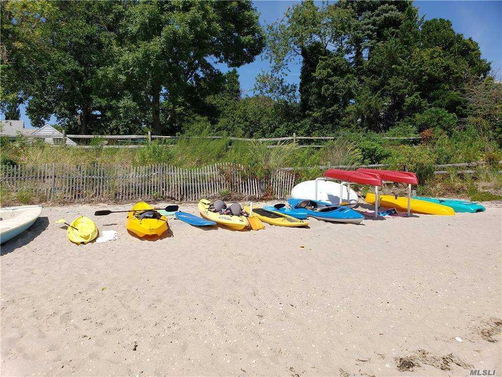 15 Downs Boulevard Jamesport Jamesport NY 11947