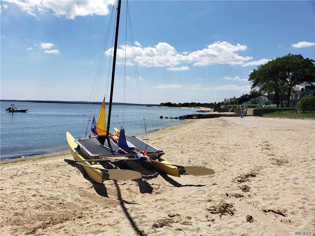 15 Downs Boulevard Jamesport Jamesport NY 11947