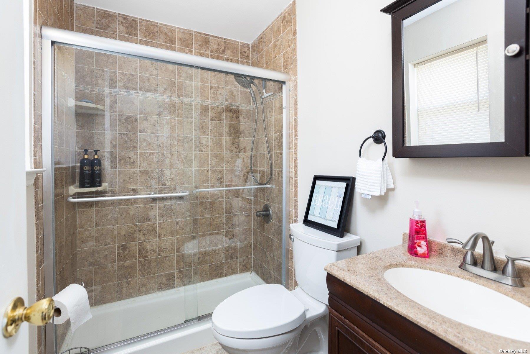 400 Wells Road Laurel Laurel, NY 11948