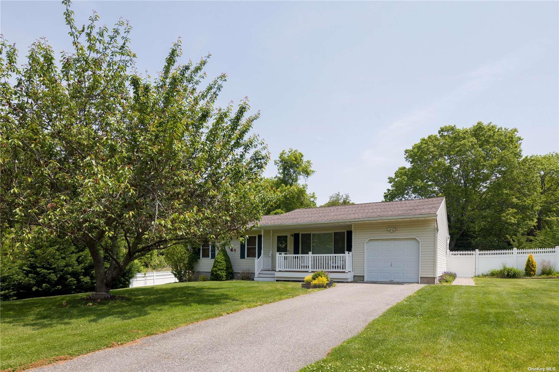 400 Wells Road Laurel Laurel, NY 11948