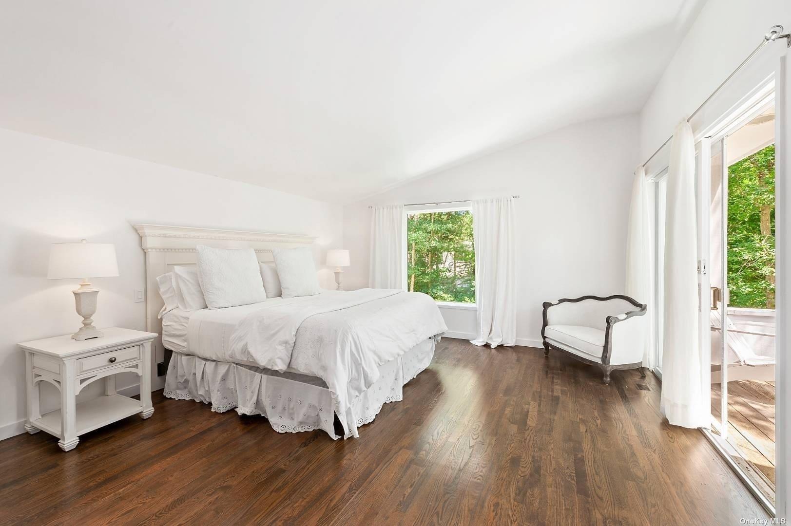 14 Elishas Path Wainscott Wainscott, NY 11975