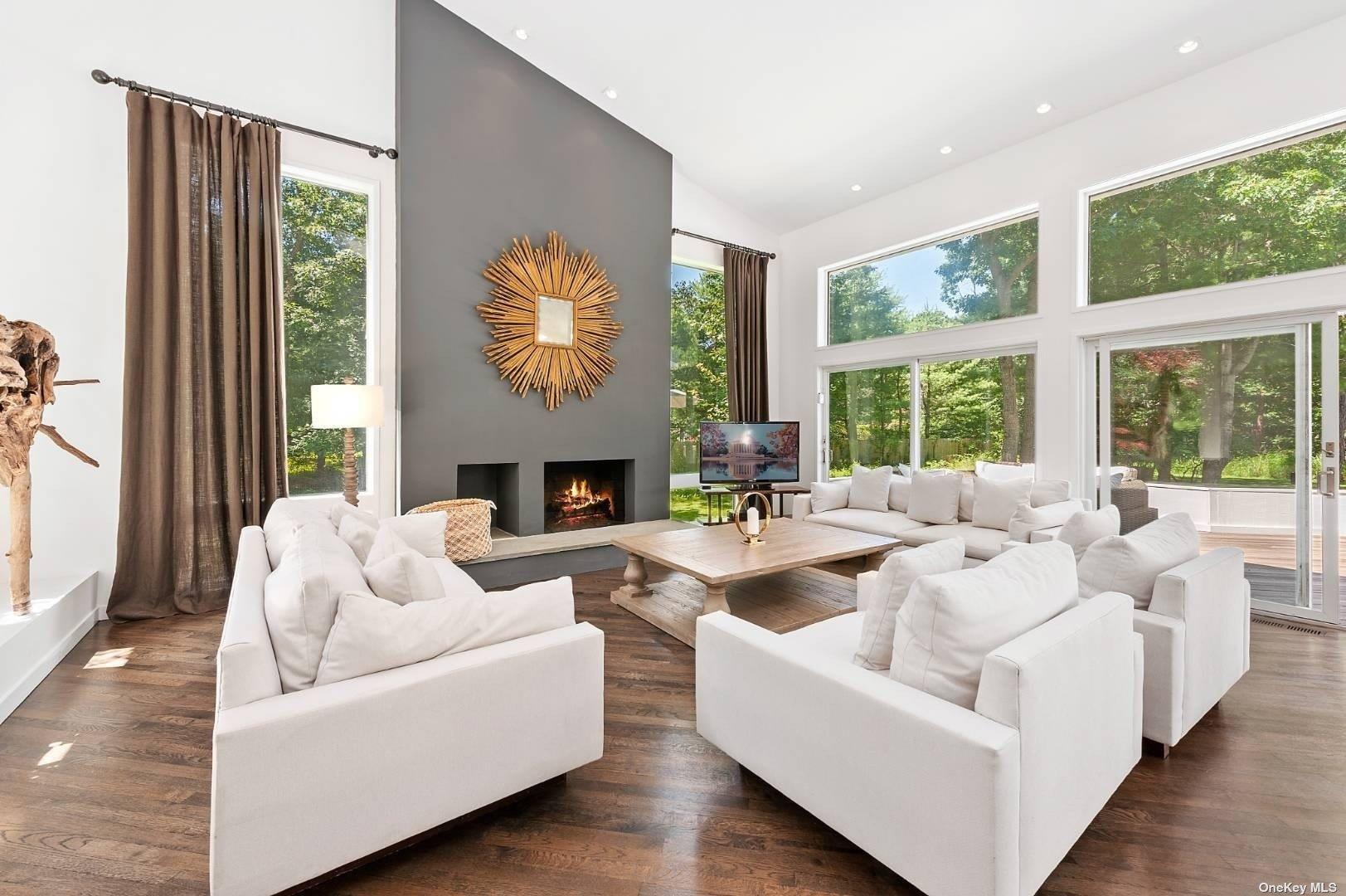 14 Elishas Path Wainscott Wainscott, NY 11975