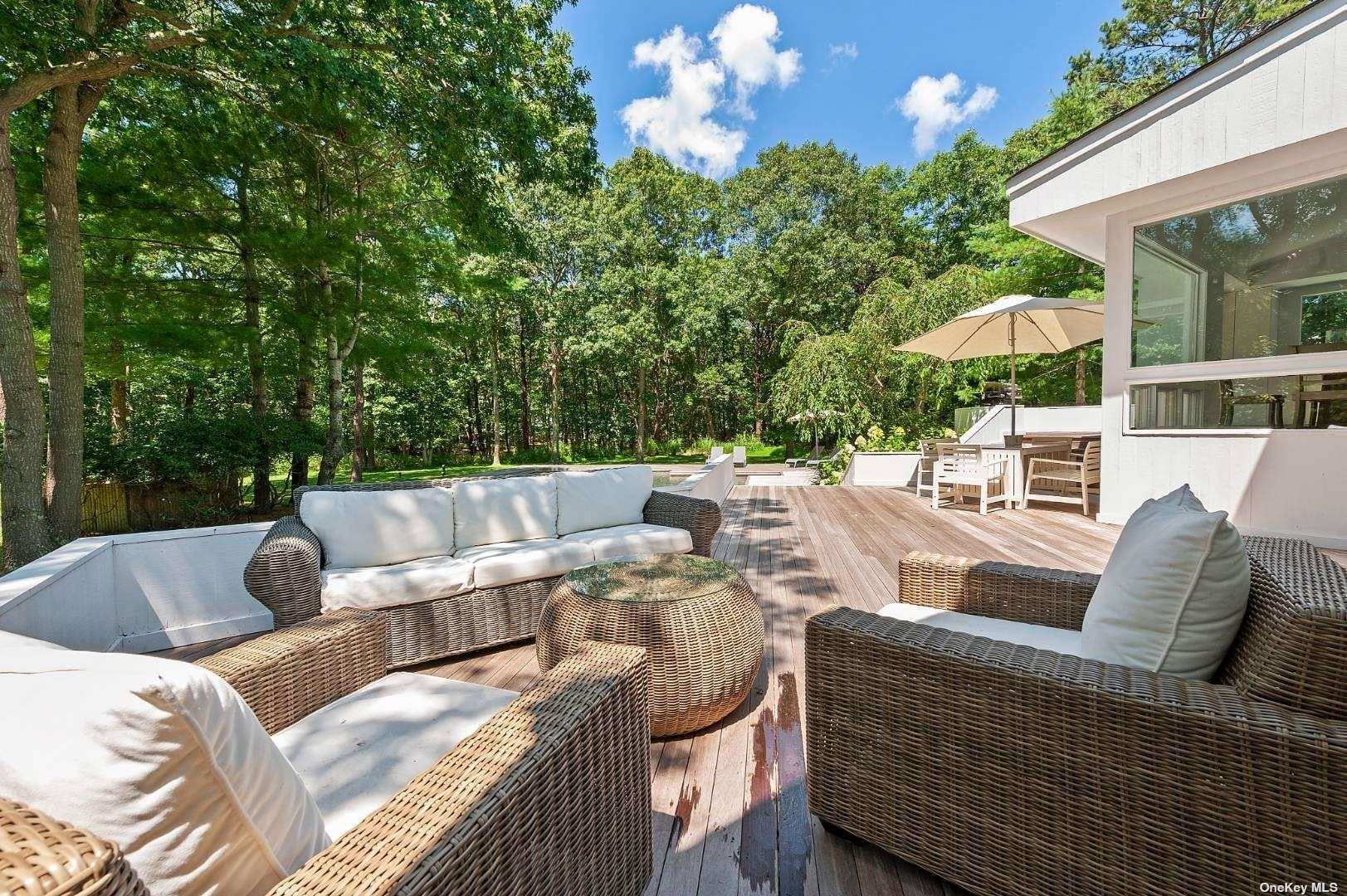 14 Elishas Path Wainscott Wainscott, NY 11975