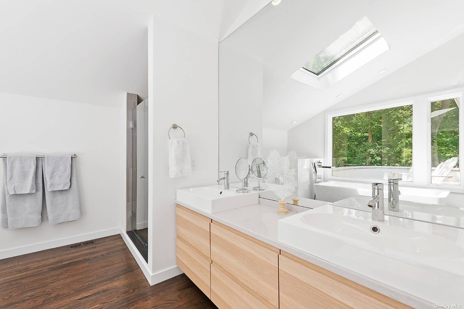 14 Elishas Path Wainscott Wainscott, NY 11975