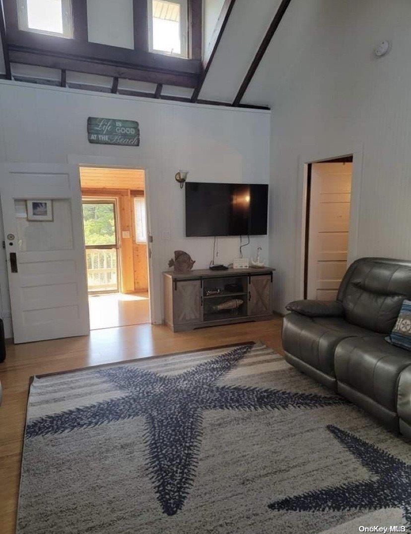 921 Evergreen Walk Ocean Beach Ocean Beach, NY 11770