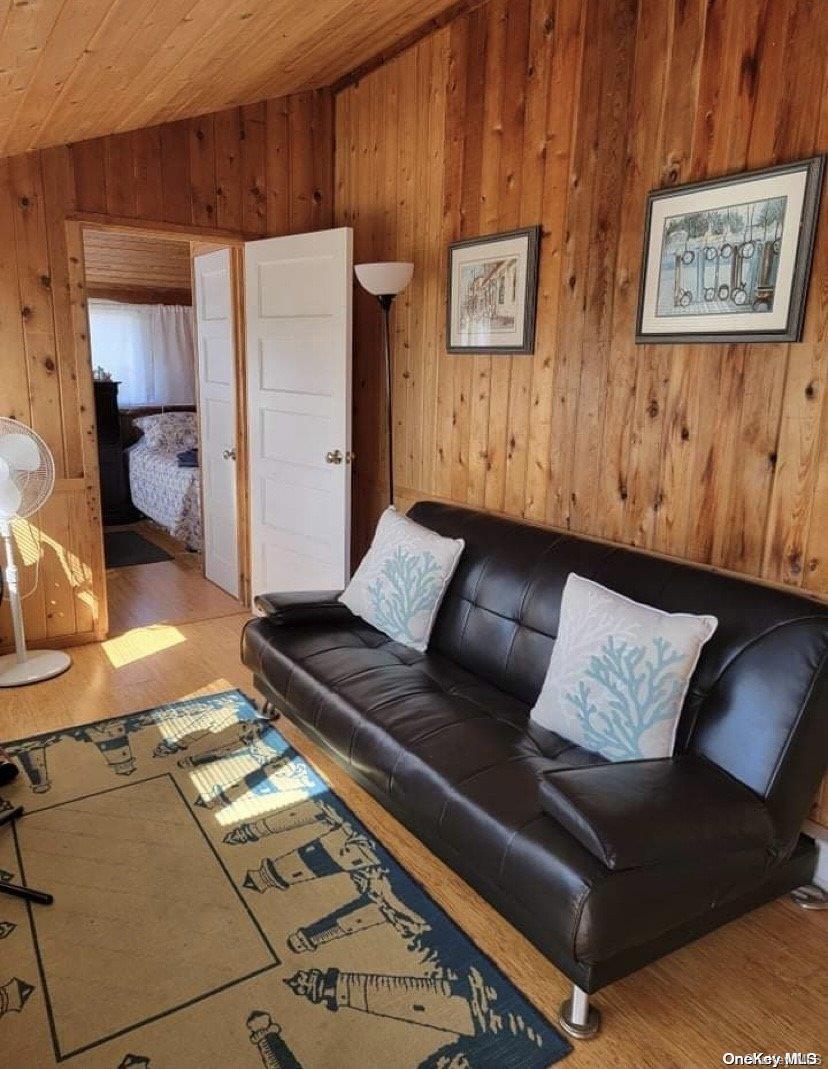 921 Evergreen Walk Ocean Beach Ocean Beach, NY 11770