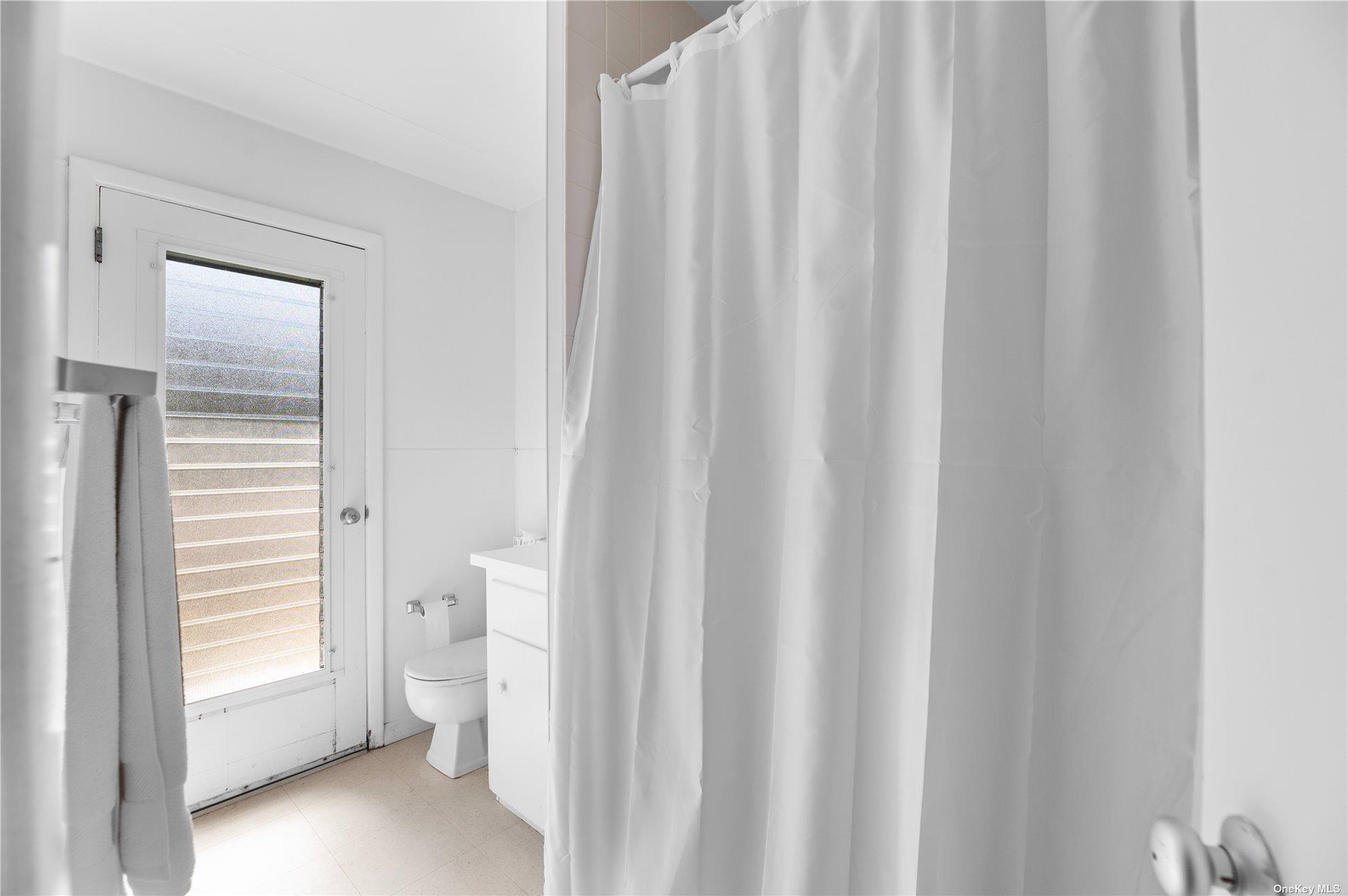 32 Kelp Avenue Seaview Seaview, NY 11770