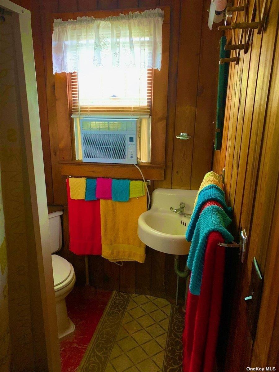 30 Gale Walk Seaview Seaview, NY 11770