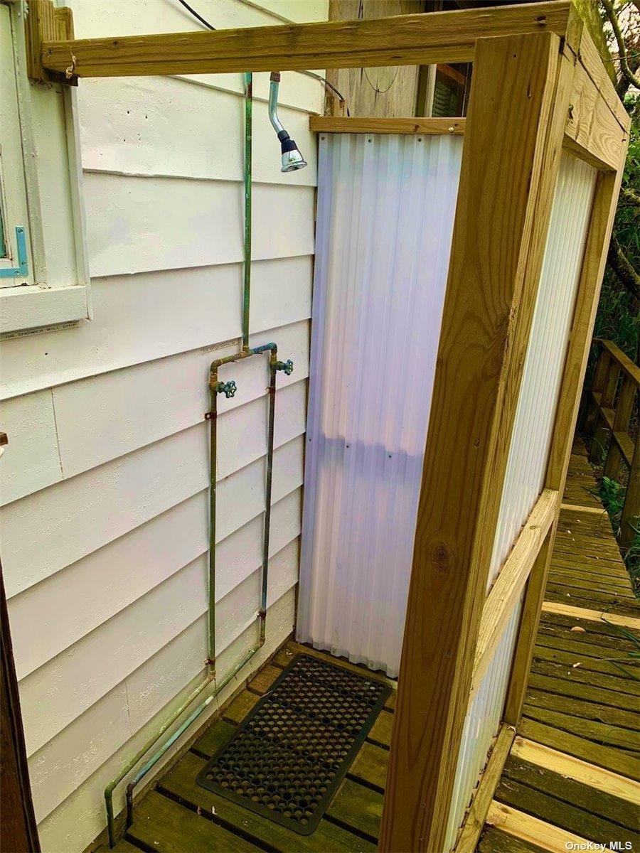 30 Gale Walk Seaview Seaview, NY 11770