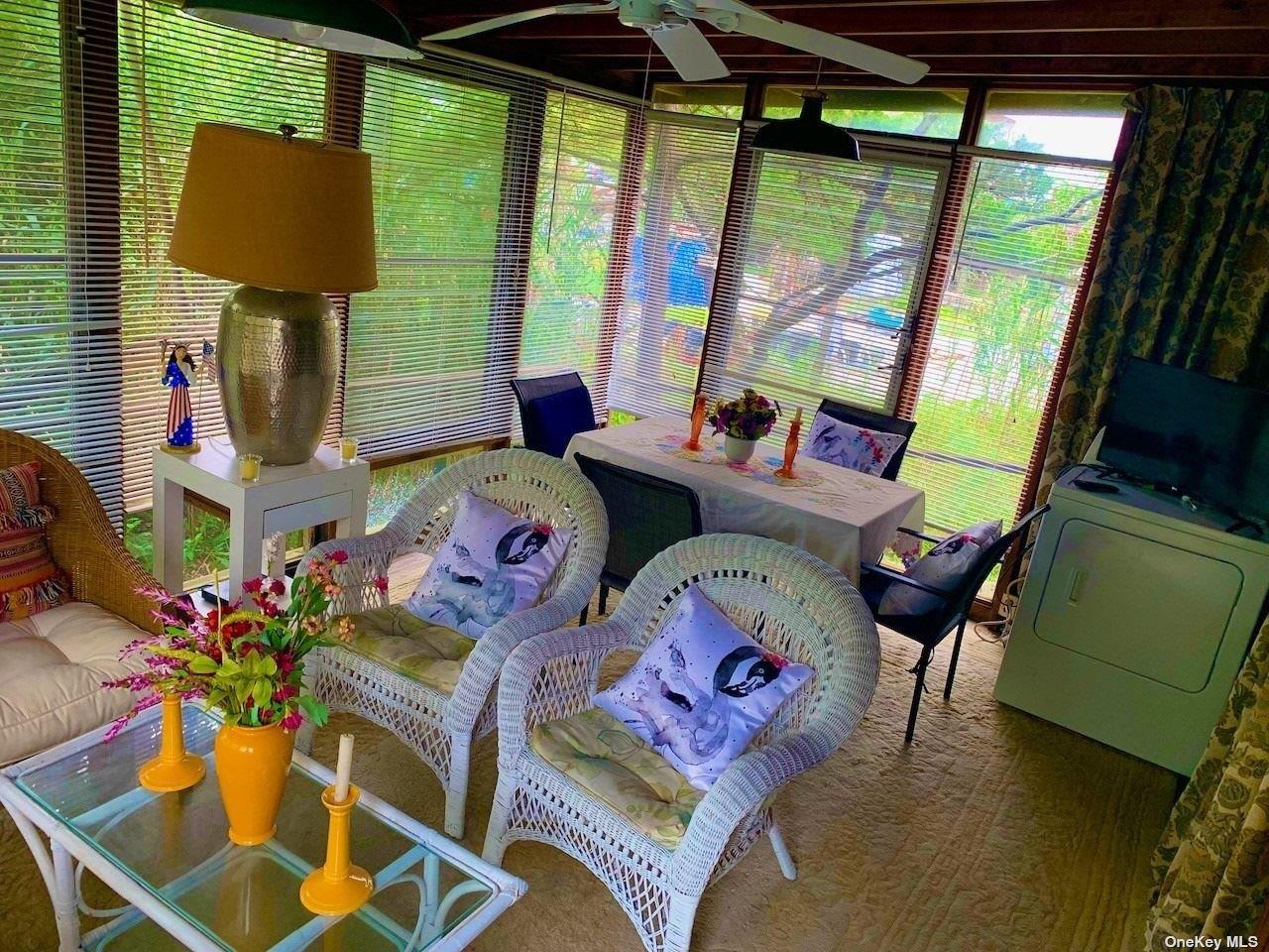 30 Gale Walk Seaview Seaview, NY 11770