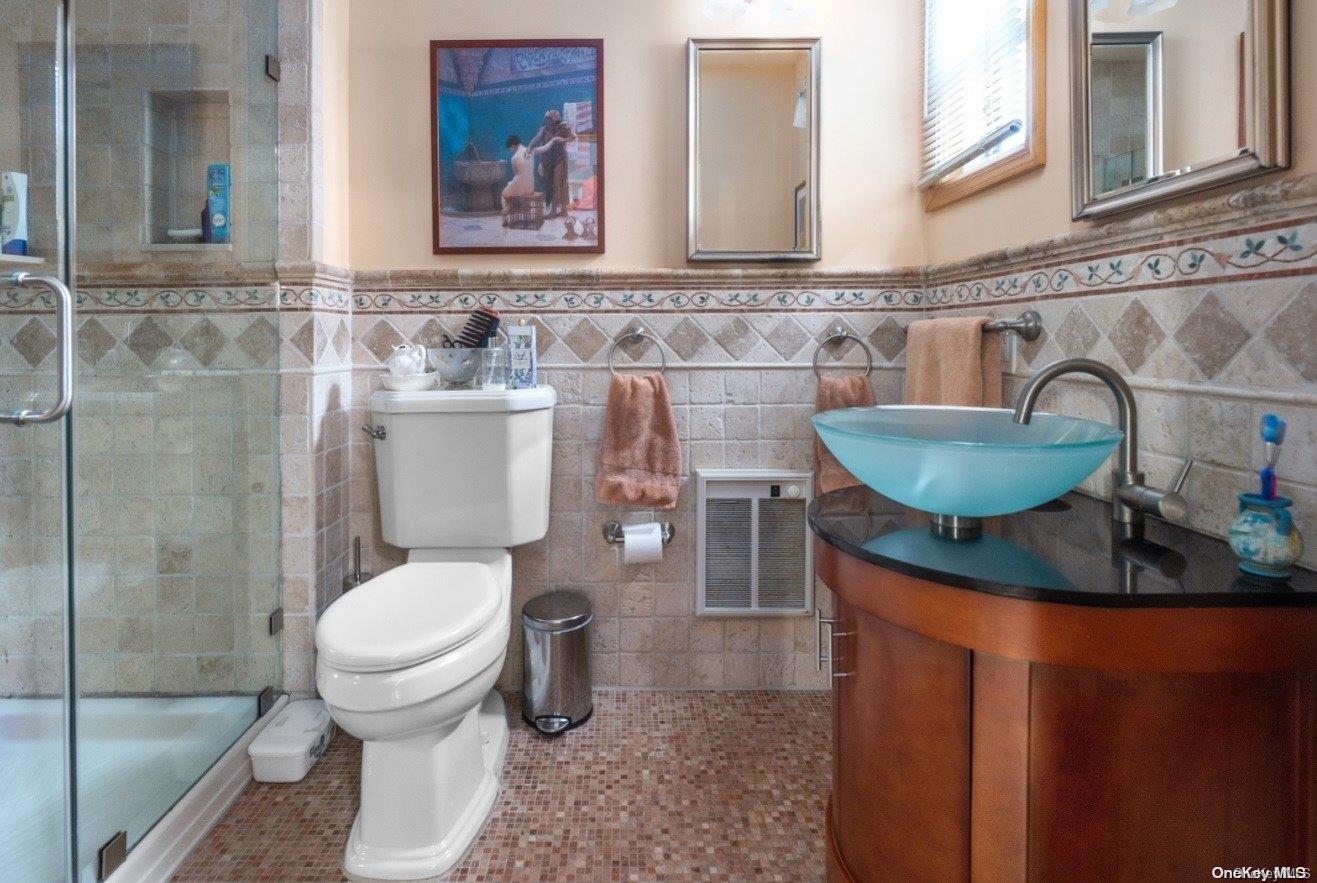 61 Ocean Road Ocean Beach Ocean Beach, NY 11770