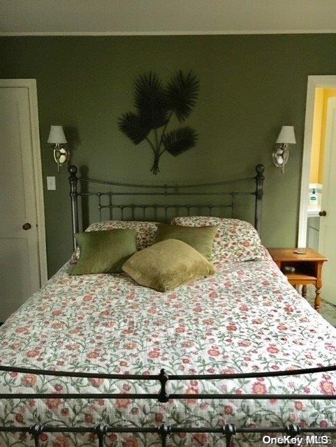 320 Frigate Rdw Ocean Beach Ocean Beach, NY 11770