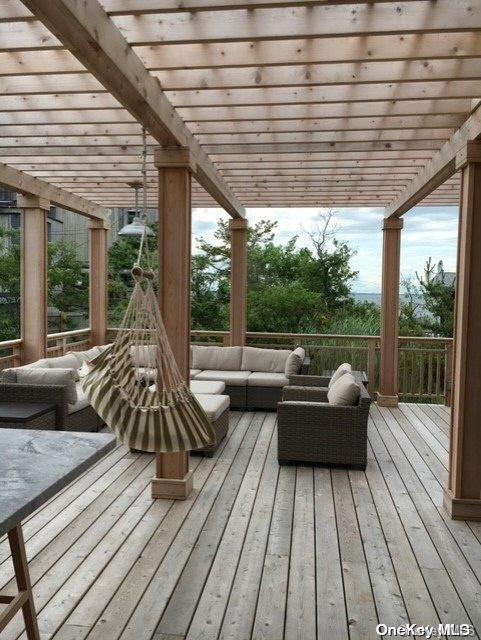 320 Frigate Rdw Ocean Beach Ocean Beach, NY 11770