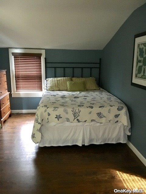 320 Frigate Rdw Ocean Beach Ocean Beach, NY 11770