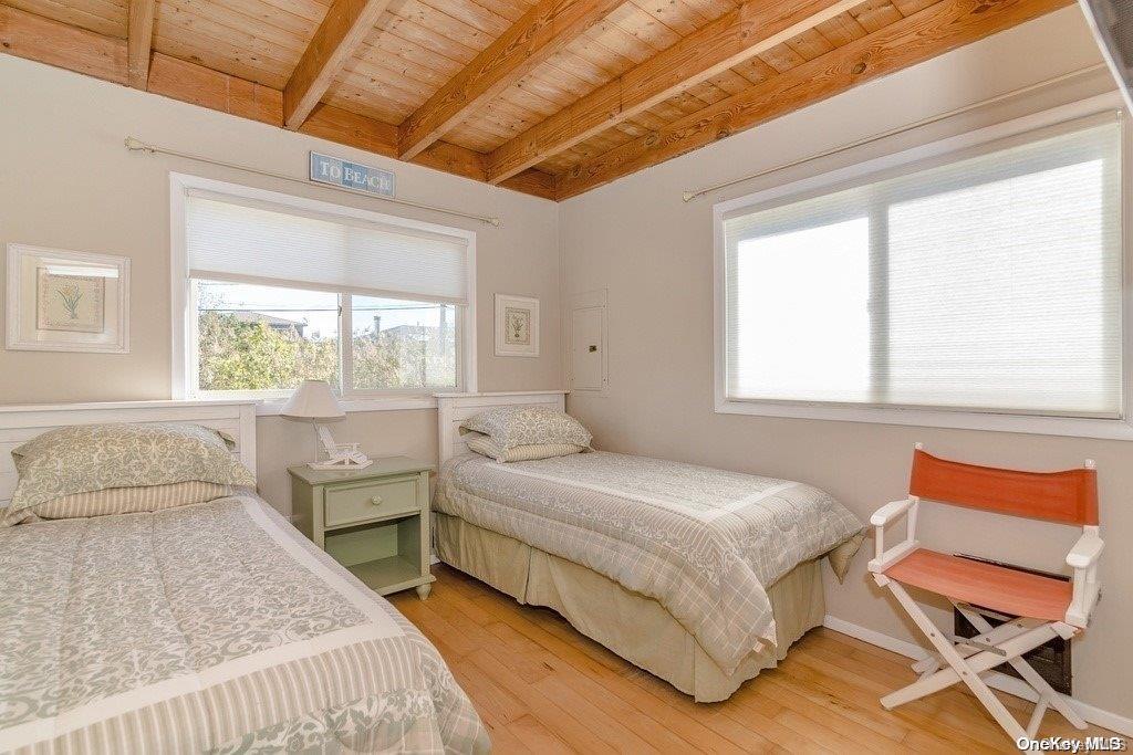 12 Sea Breeze Walk Atlantique Atlantique, NY 11706