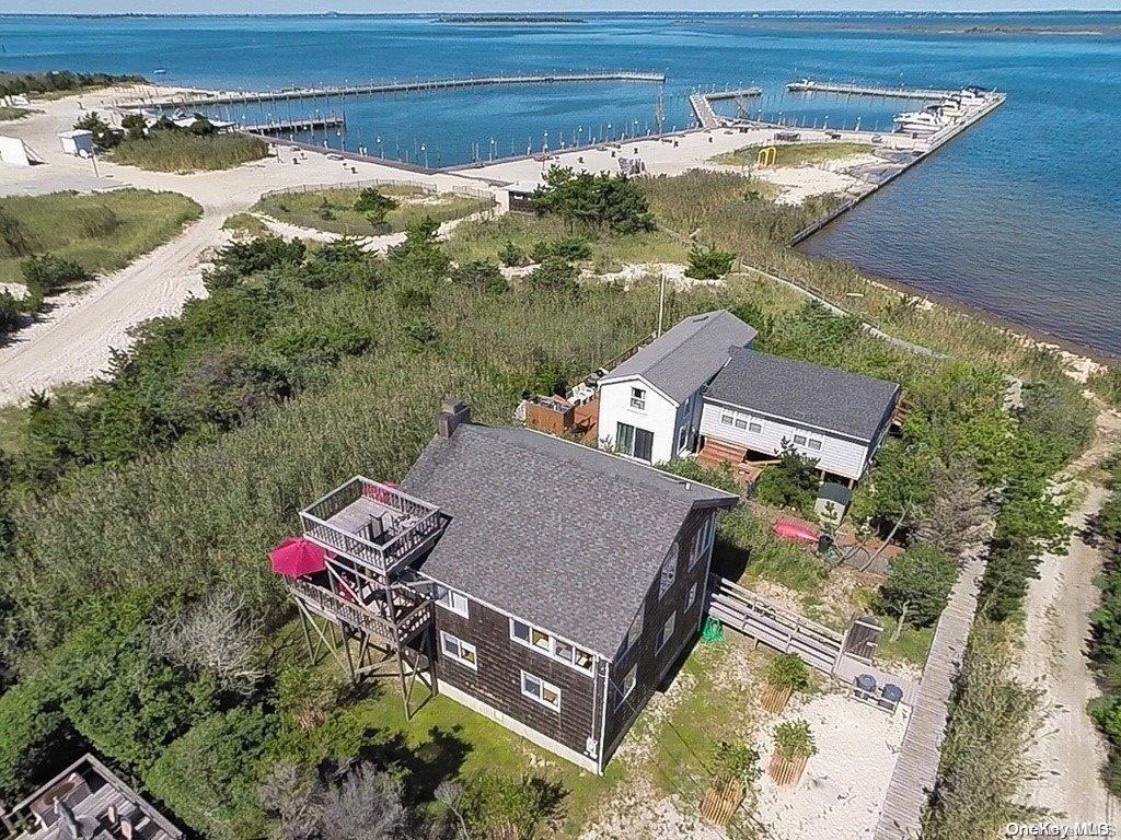 12 Sea Breeze Walk Atlantique Atlantique, NY 11706