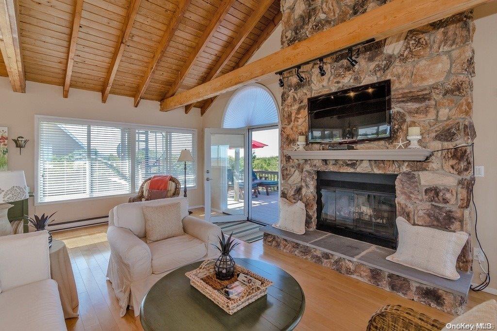 12 Sea Breeze Walk Atlantique Atlantique, NY 11706