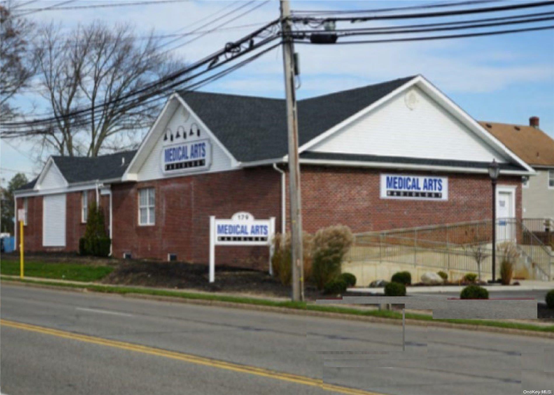 179 Little East Neck Road Babylon Babylon, NY 11702