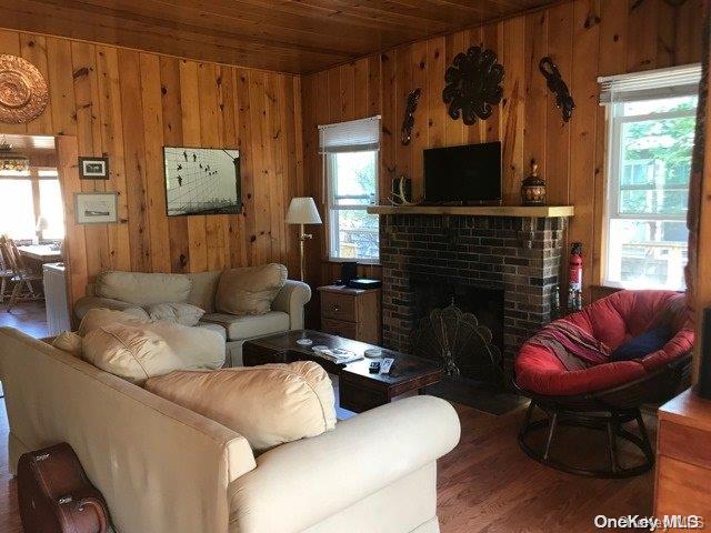 363 Dehnhoff Walk Ocean Beach Ocean Beach, NY 11770