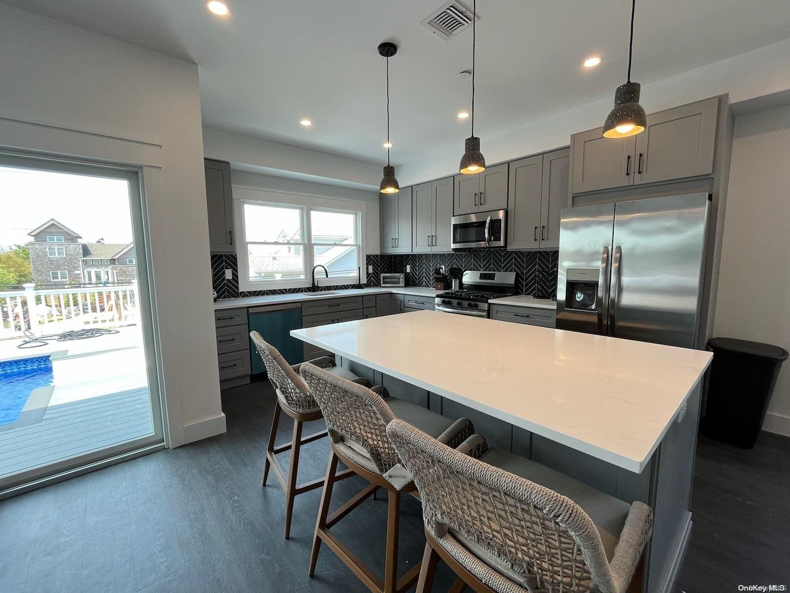 334 Dehnhoff Ocean Beach Ocean Beach, NY 11770