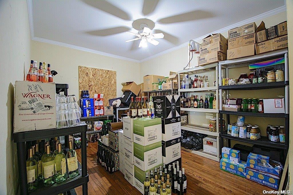 322 West Montauk Hampton Bays Hampton Bays, NY 11946