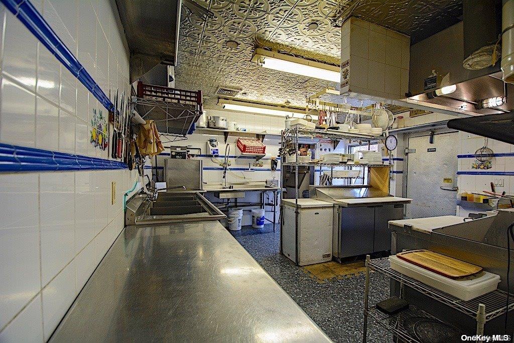 322 West Montauk Hampton Bays Hampton Bays, NY 11946