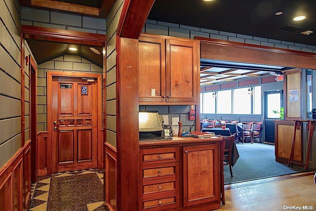 322 West Montauk Hampton Bays Hampton Bays, NY 11946