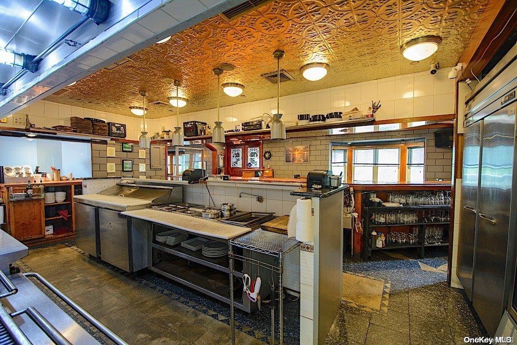 322 West Montauk Hampton Bays Hampton Bays, NY 11946