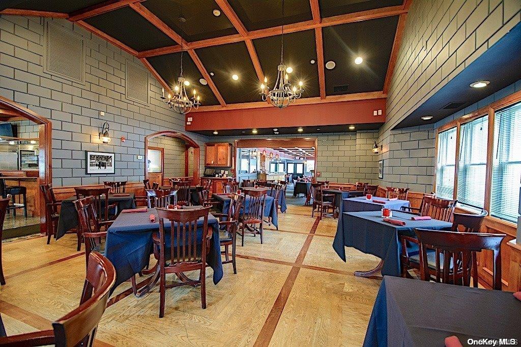 322 West Montauk Hampton Bays Hampton Bays, NY 11946