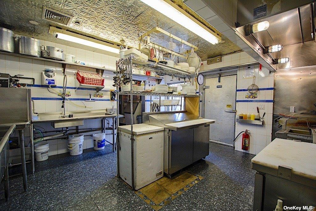 322 West Montauk Hampton Bays Hampton Bays, NY 11946