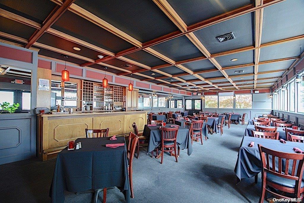 322 West Montauk Hampton Bays Hampton Bays, NY 11946