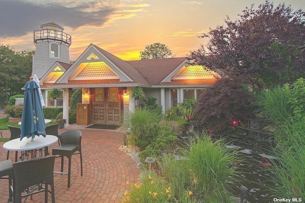 322 West Montauk Hampton Bays Hampton Bays, NY 11946