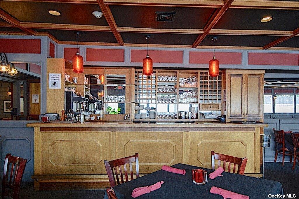 322 West Montauk Hampton Bays Hampton Bays, NY 11946